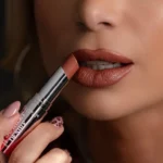 Scarlet Desire Satin Κραγιόν #104 LIMITED EDITION! - Image 2